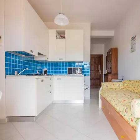 Sunny Retreat With Terrace! Golfo Aranci