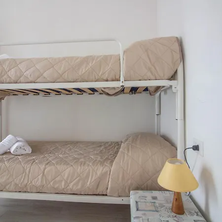 Apartamento Sunny Retreat With Terrace! Golfo Aranci