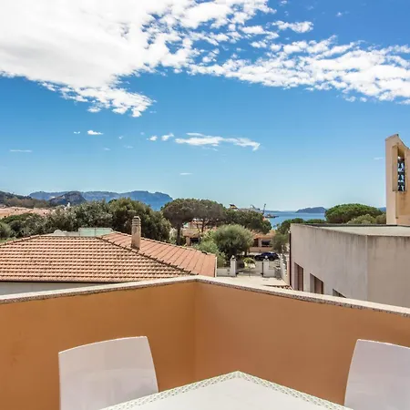 Sunny Retreat With Terrace! * Golfo Aranci