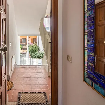 Apartamento Sunny Retreat With Terrace! *
